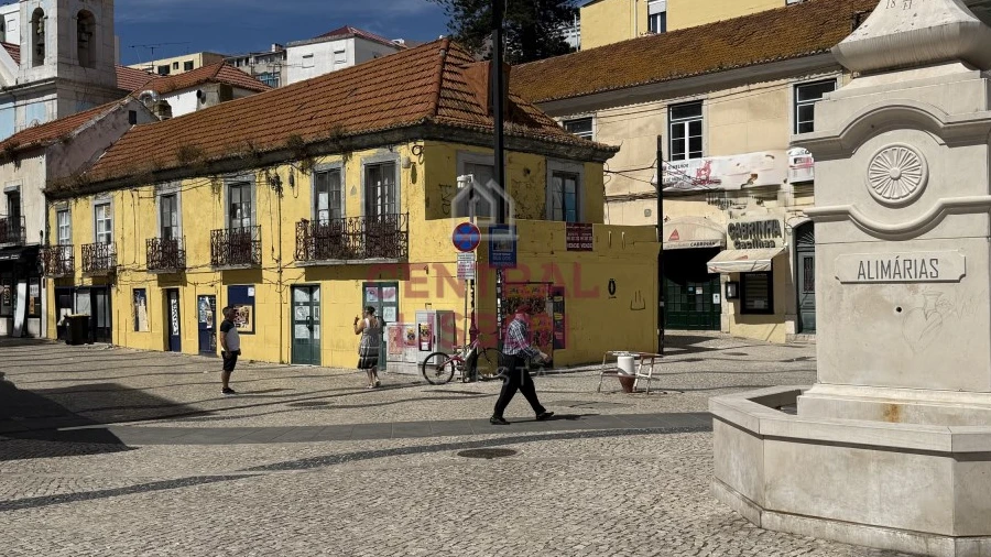 Prédio para Venda em Almada, Cova da Piedade, Pragal e Cacilhas