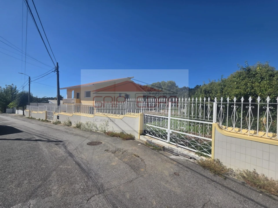 Moradia T4 para Venda em Santa Maria de Lamas Foto 27