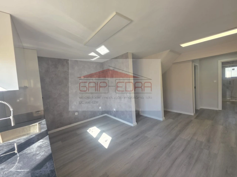 Moradia T4 para Venda em Santa Maria de Lamas Foto 27