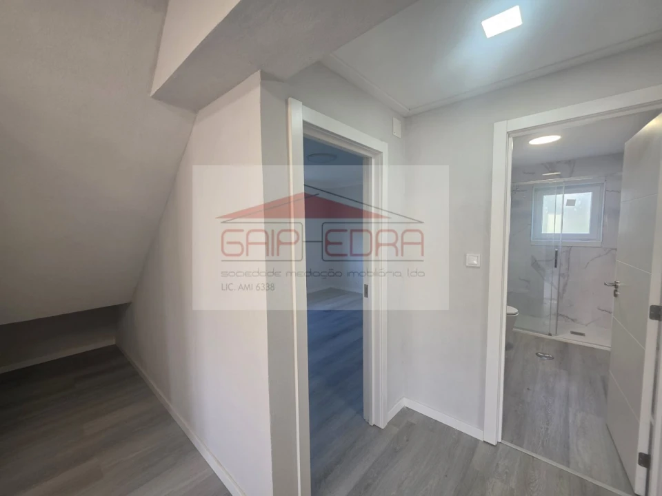 Moradia T4 para Venda em Santa Maria de Lamas Foto 28