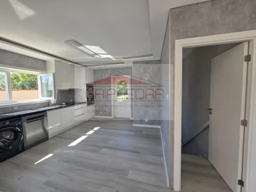 Moradia T4 para Venda em Santa Maria de Lamas