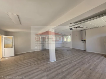 Moradia T4 para Venda em Santa Maria de Lamas