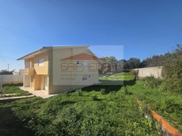 Moradia T4 para Venda em Santa Maria de Lamas