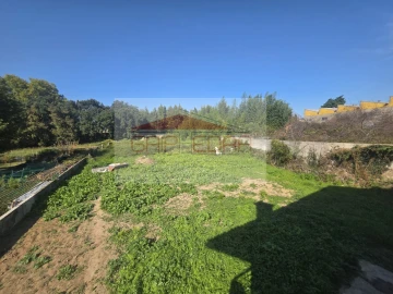 Moradia T4 para Venda em Santa Maria de Lamas