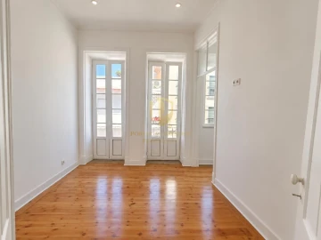 Moradia T4 para Venda em Olhão