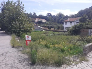 Terreno para Venda em Vilar de Andorinho