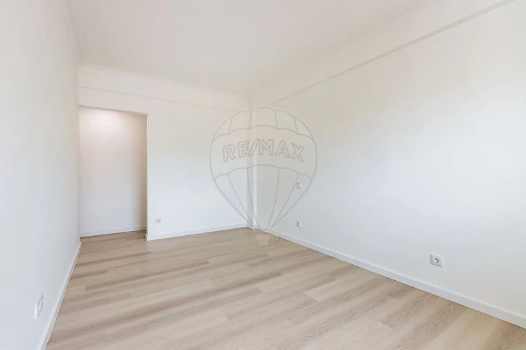 Apartamento T3 para Venda em Odivelas Foto 29