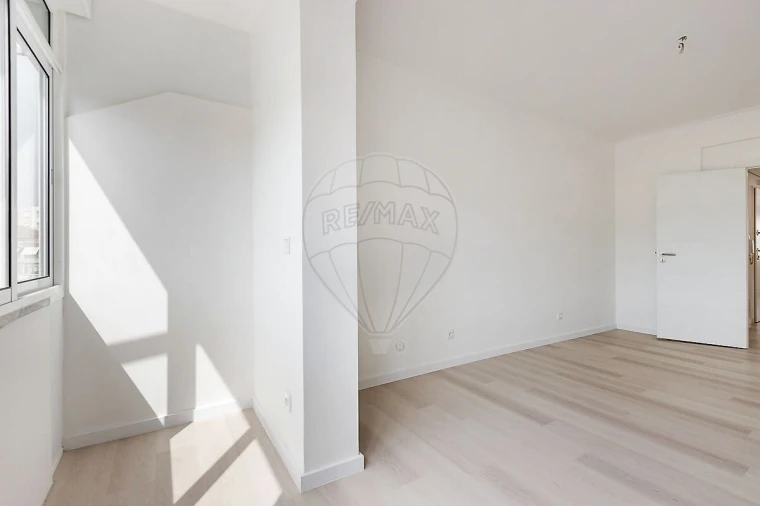 Apartamento T3 para Venda em Odivelas Foto 16
