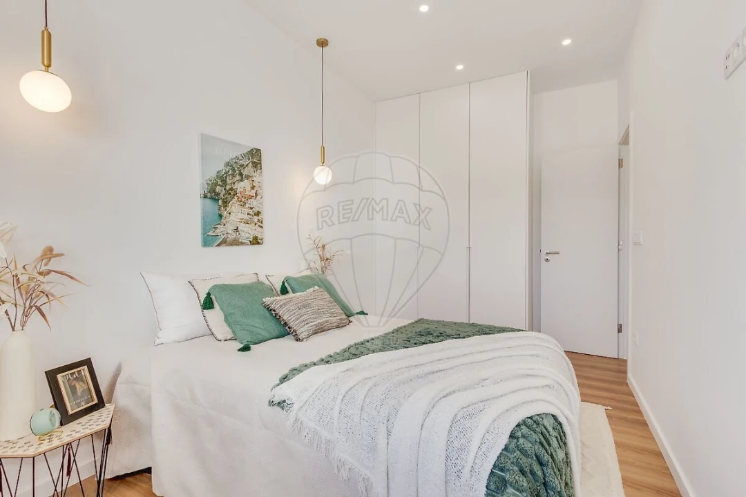 Apartamento T3 para Venda em Almada, Cova da Piedade, Pragal e Cacilhas Foto 9