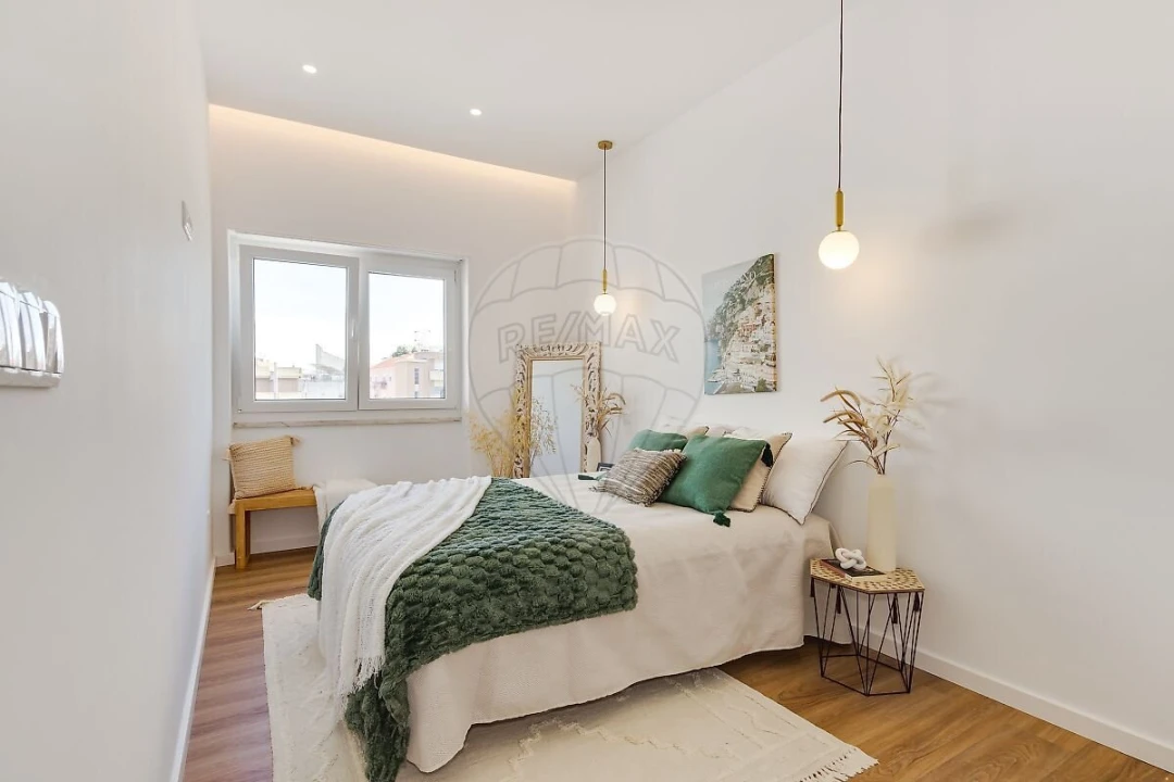 Apartamento T3 para Venda em Almada, Cova da Piedade, Pragal e Cacilhas Foto 7
