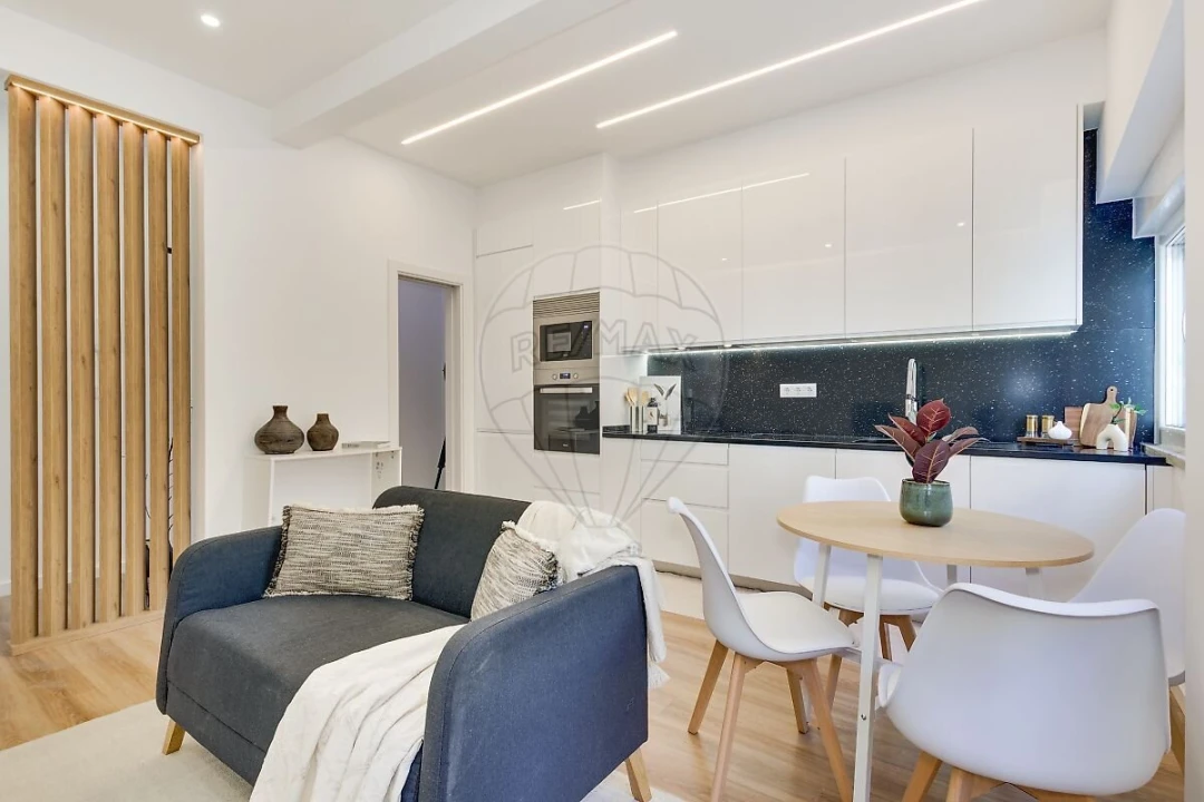 Apartamento T3 para Venda em Almada, Cova da Piedade, Pragal e Cacilhas Foto 32
