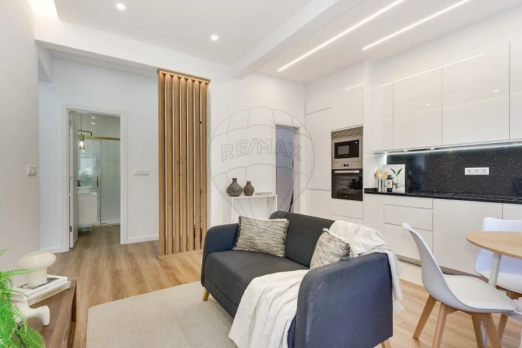 Apartamento T3 para Venda em Almada, Cova da Piedade, Pragal e Cacilhas Foto 29