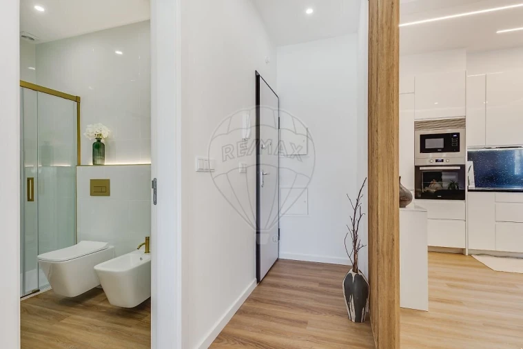 Apartamento T3 para Venda em Almada, Cova da Piedade, Pragal e Cacilhas Foto 16