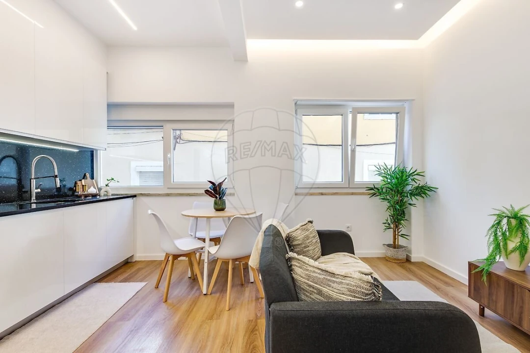 Apartamento T3 para Venda em Almada, Cova da Piedade, Pragal e Cacilhas Foto 33