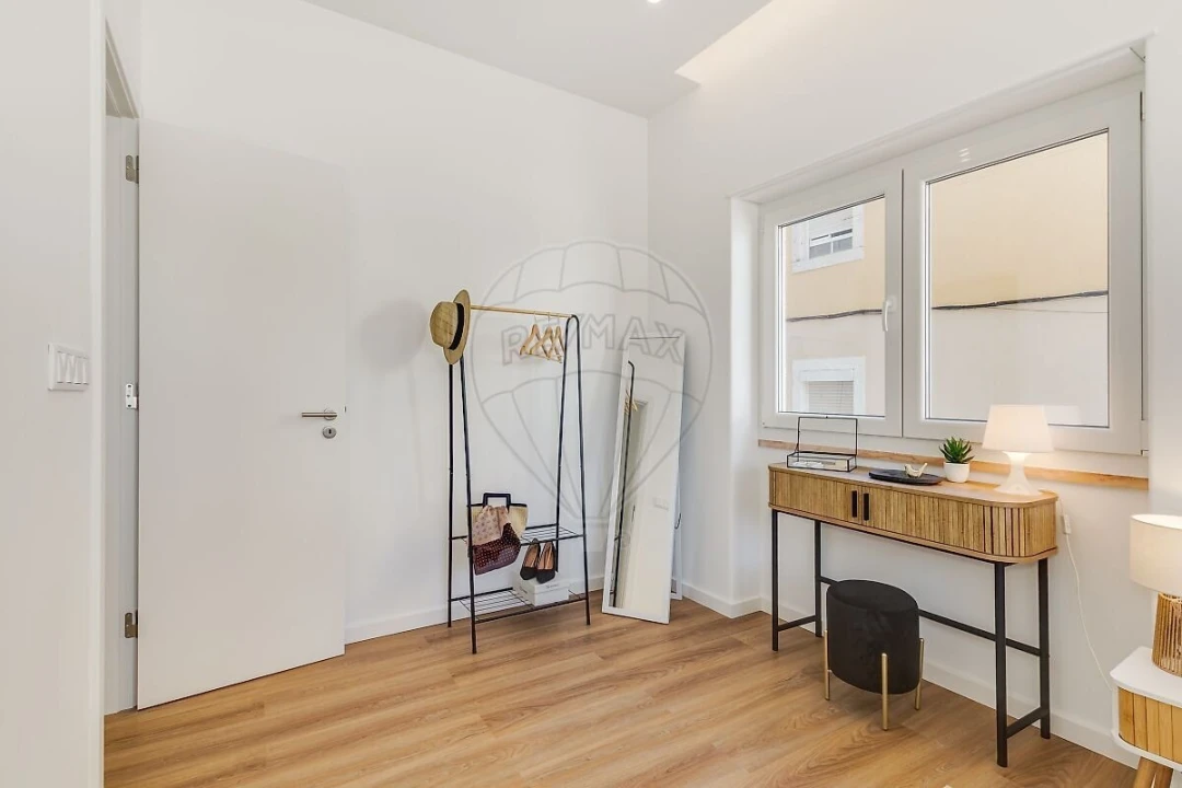 Apartamento T3 para Venda em Almada, Cova da Piedade, Pragal e Cacilhas Foto 15