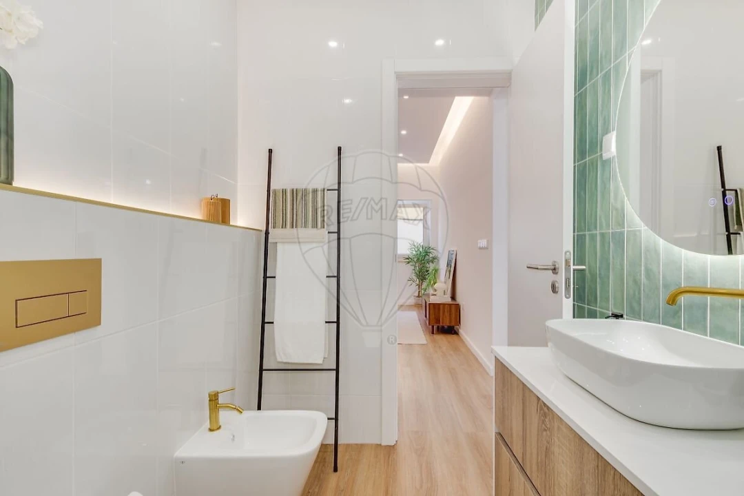 Apartamento T3 para Venda em Almada, Cova da Piedade, Pragal e Cacilhas Foto 35