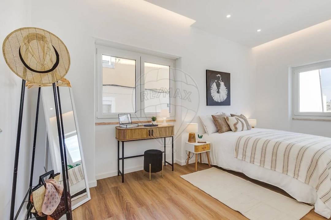 Apartamento T3 para Venda em Almada, Cova da Piedade, Pragal e Cacilhas Foto 11