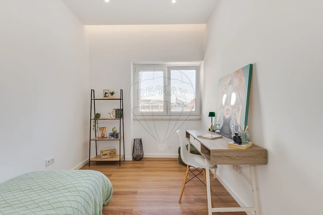 Apartamento T3 para Venda em Almada, Cova da Piedade, Pragal e Cacilhas Foto 4