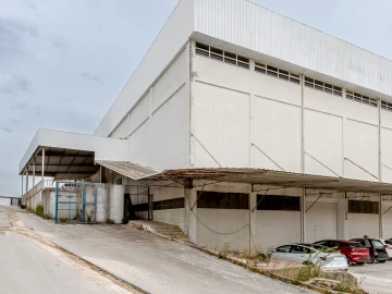 Armazém para Arrendamento em Alverca do Ribatejo e Sobralinho