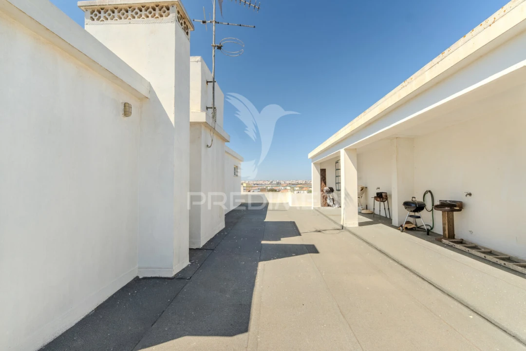 Apartamento T3 para Venda em Estômbar e Parchal Foto 19