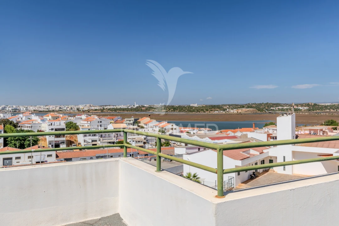Apartamento T3 para Venda em Estômbar e Parchal Foto 22