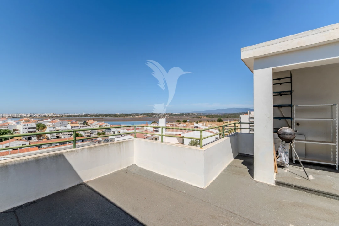 Apartamento T3 para Venda em Estômbar e Parchal Foto 21