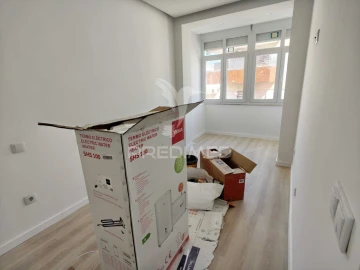 Apartamento T3 para Venda em Almada, Cova da Piedade, Pragal e Cacilhas