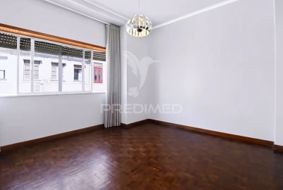 Apartamento T3 para Venda em Cedofeita, Santo Ildefonso, Sé, Miragaia, São Nicolau e Vitória