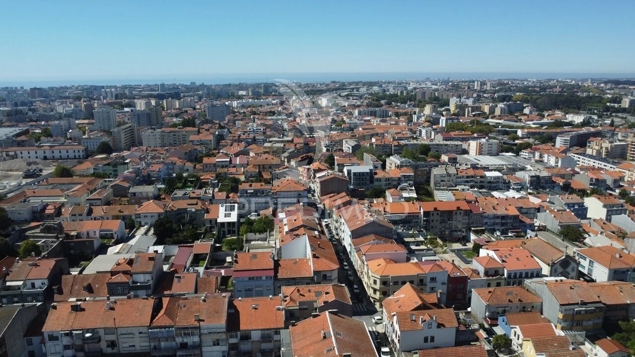 Apartamento T3 para Venda em Cedofeita, Santo Ildefonso, Sé, Miragaia, São Nicolau e Vitória Foto 17