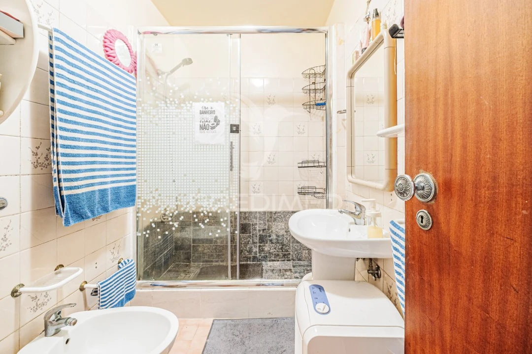 Apartamento T2 para Venda em Queluz e Belas Foto 27