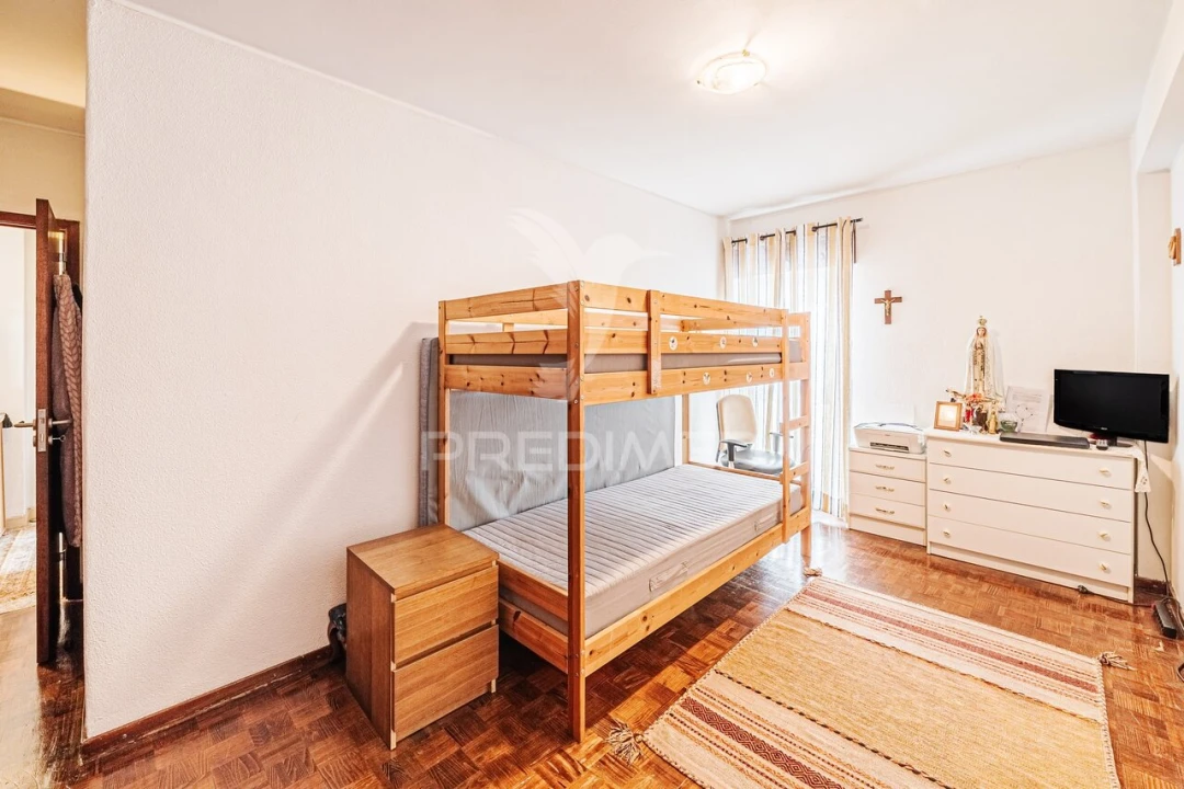 Apartamento T2 para Venda em Queluz e Belas Foto 11