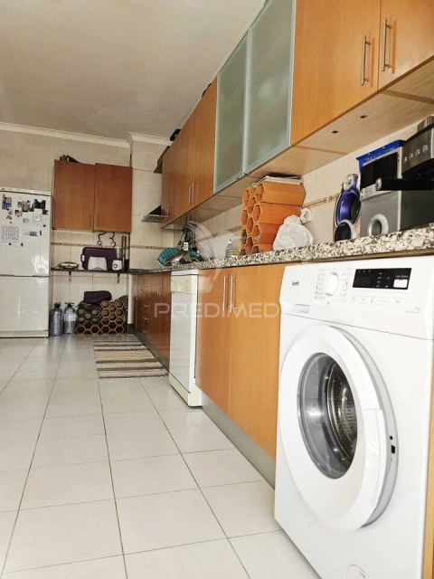 Apartamento T2 para Venda em Caia, São Pedro e Alcáçova
