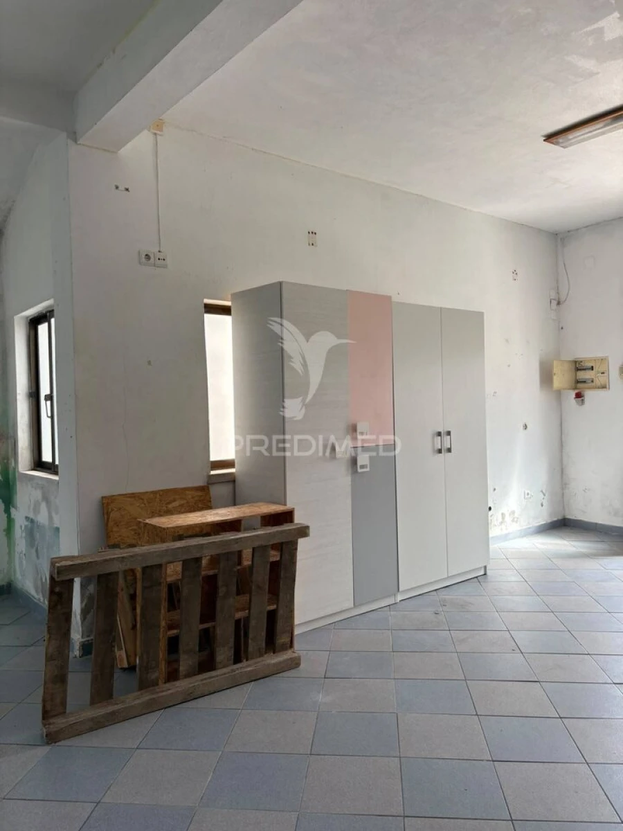 Loja para Arrendamento em Evora de Alcobaça Foto 7