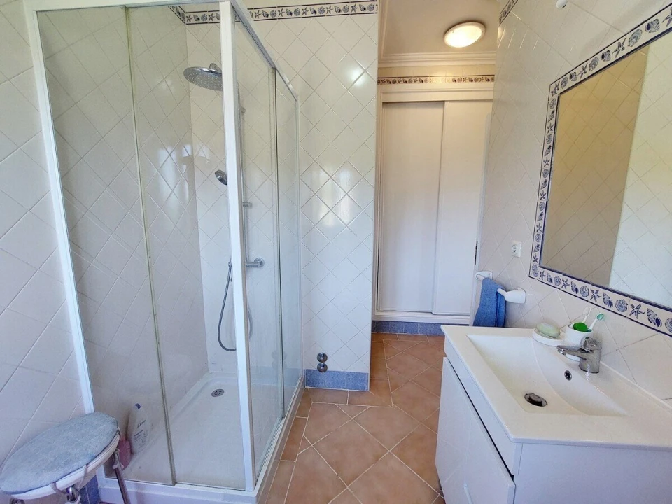 Moradia T3 para Venda em Alvorninha Foto 19