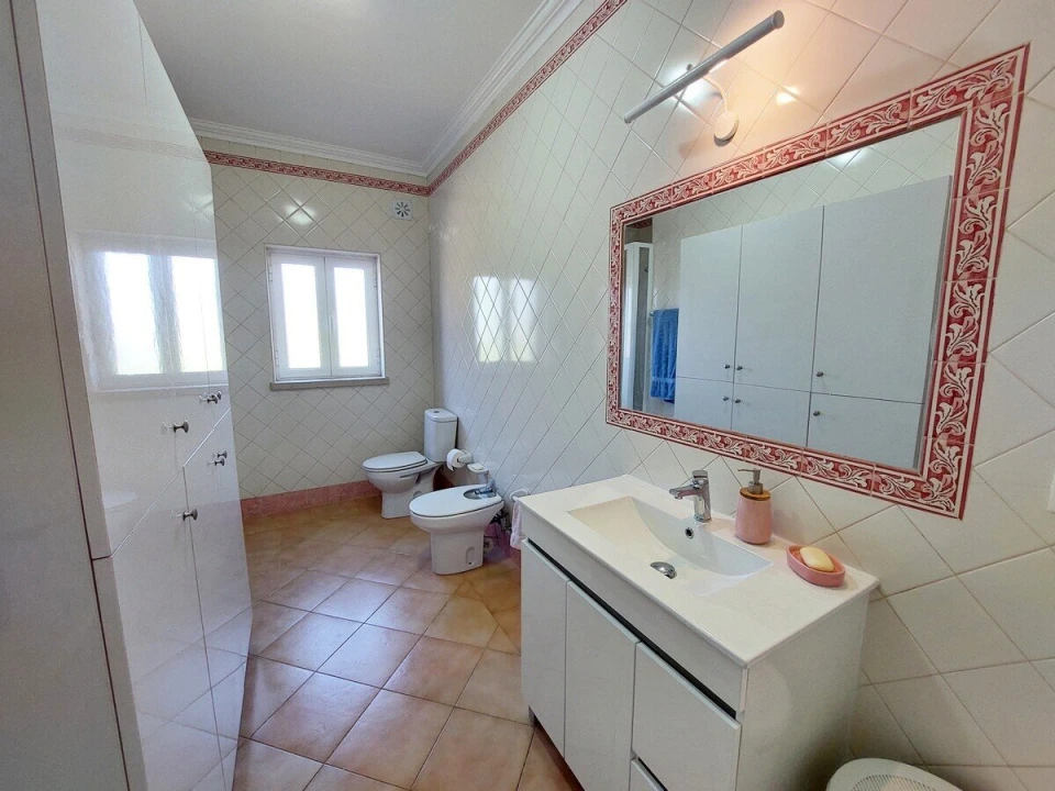 Moradia T3 para Venda em Alvorninha Foto 24