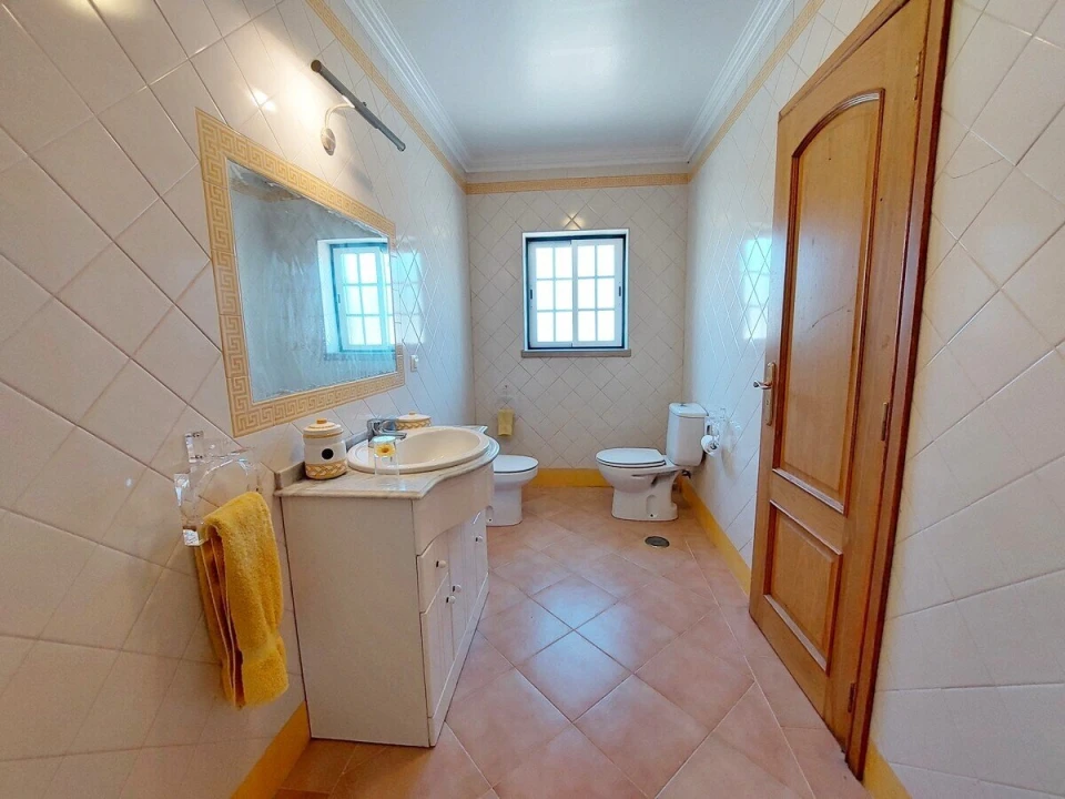 Moradia T3 para Venda em Alvorninha Foto 34