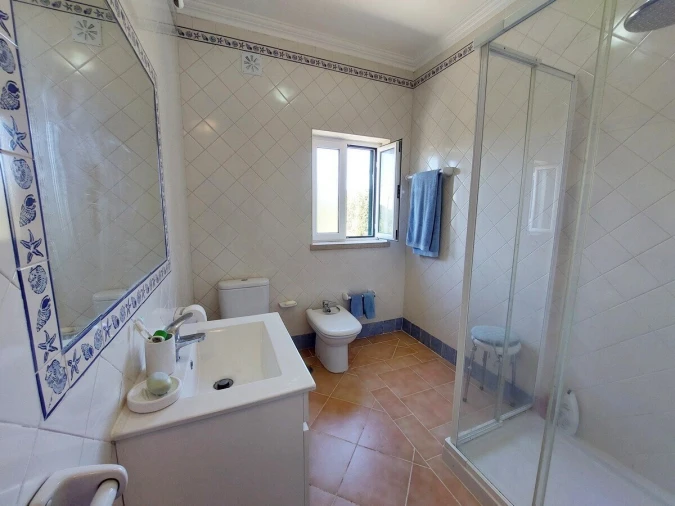 Moradia T3 para Venda em Alvorninha Foto 18