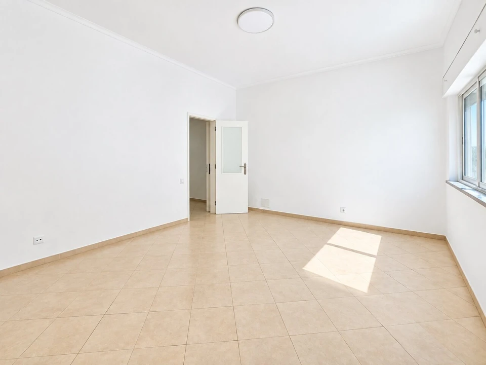 Apartamento T2 para Venda em Portimão Foto 7