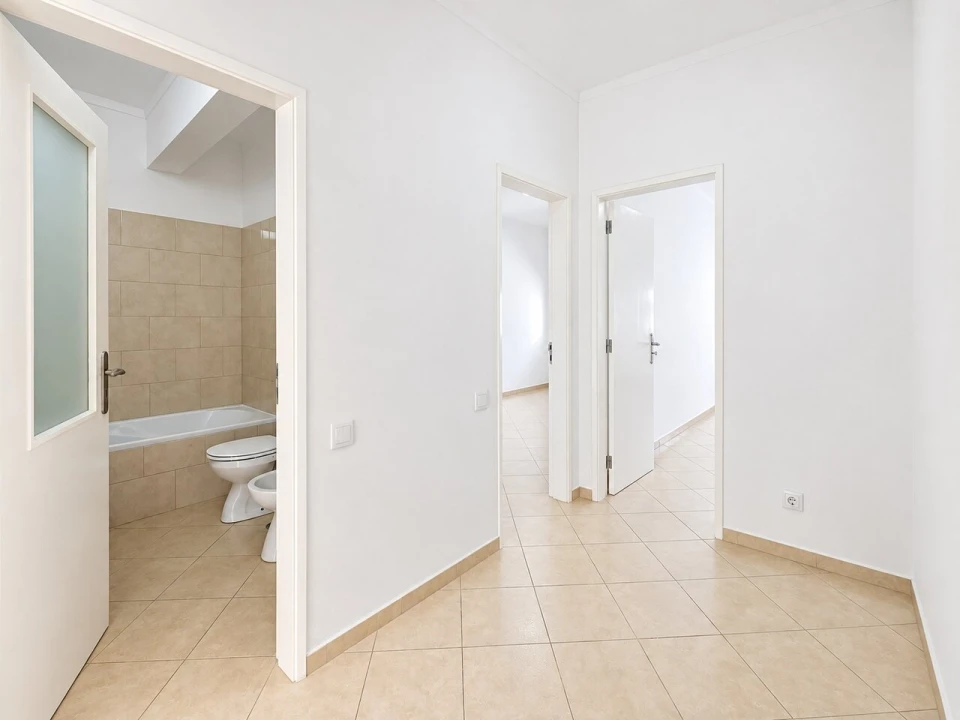 Apartamento T2 para Venda em Portimão Foto 8