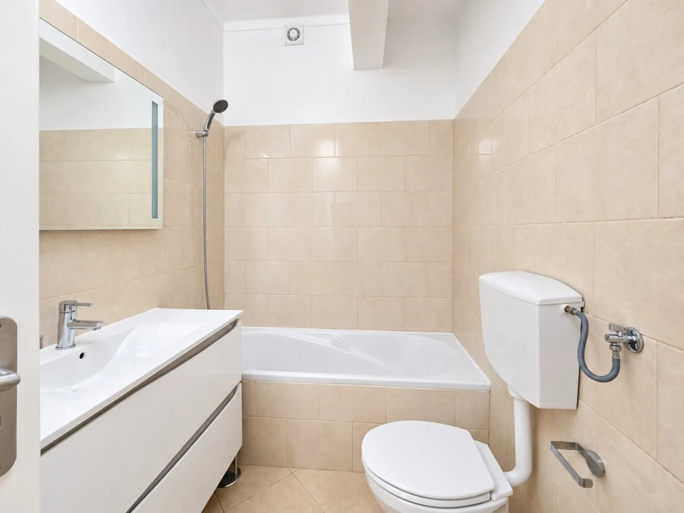 Apartamento T2 para Venda em Portimão Foto 12