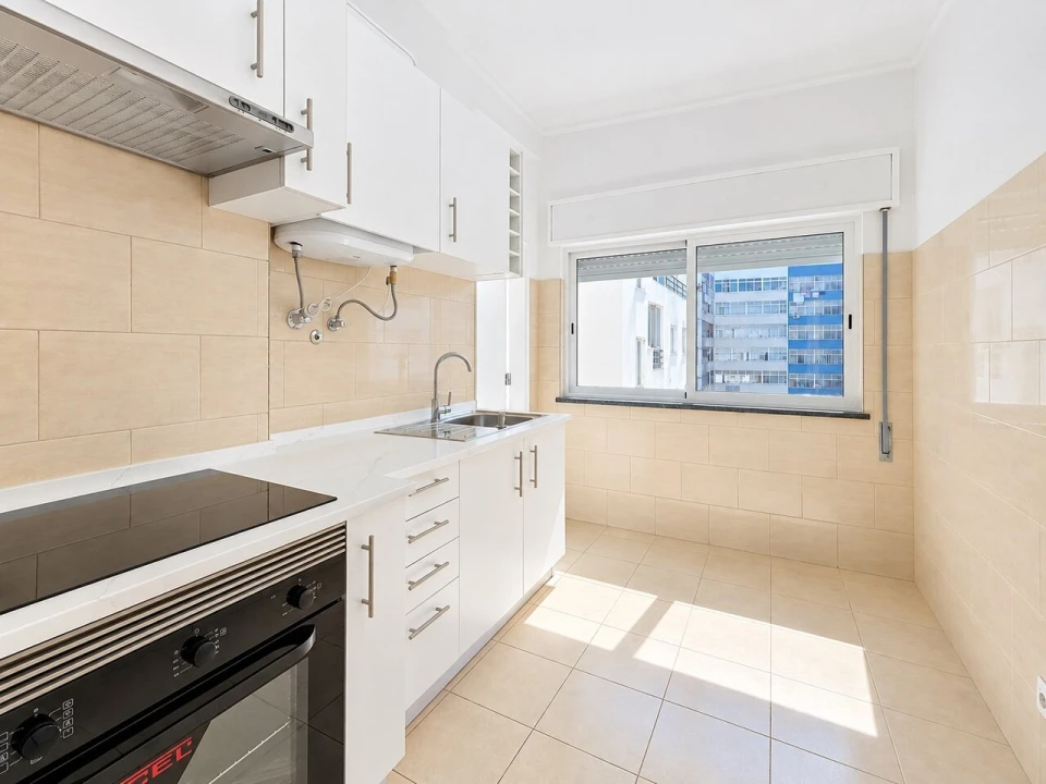 Apartamento T2 para Venda em Portimão Foto 17