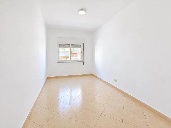 Apartamento T2 para Venda em Portimão Foto 9