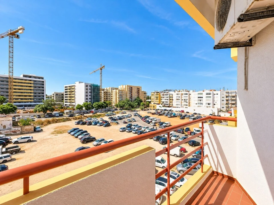 Apartamento T2 para Venda em Portimão Foto 9
