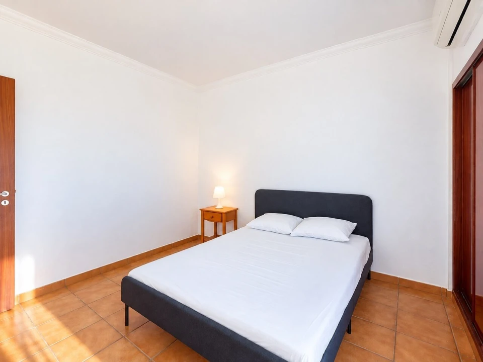 Apartamento T2 para Venda em Portimão Foto 13