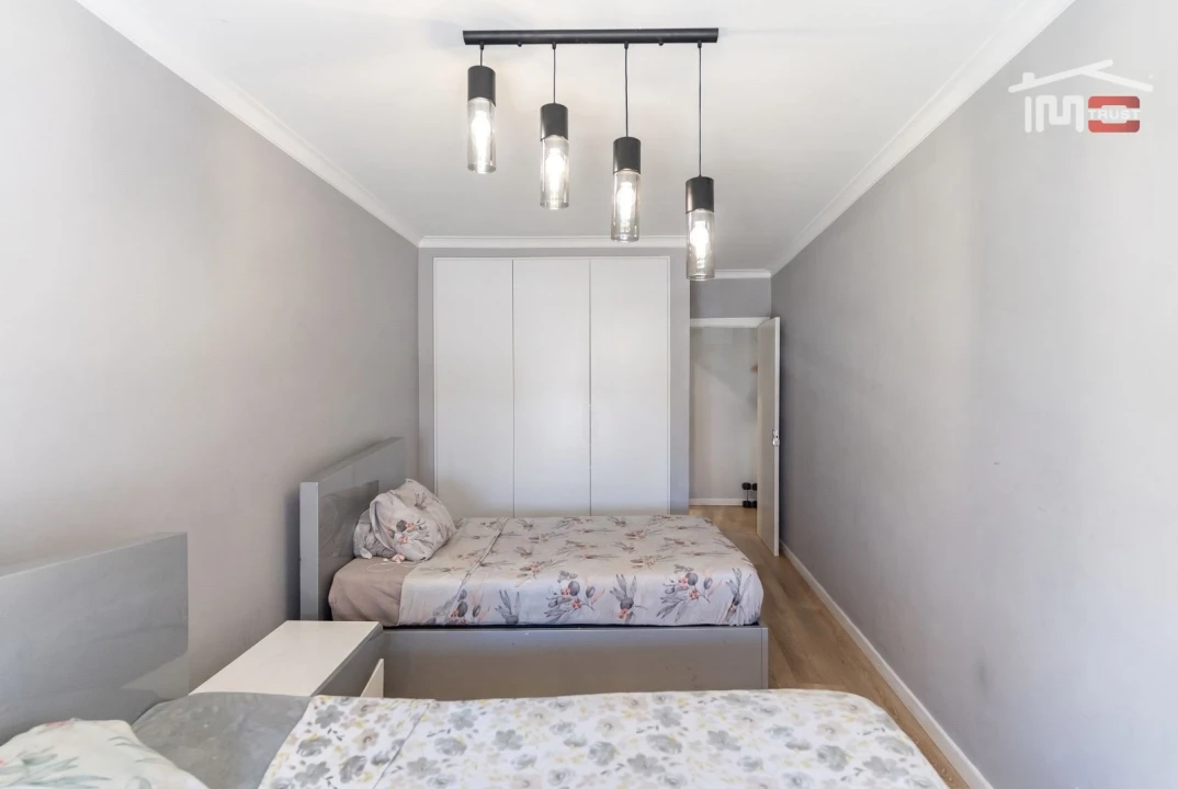 Apartamento T3 para Venda em Rio de Mouro Foto 15