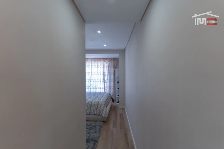 Apartamento T3 para Venda em Rio de Mouro Foto 9