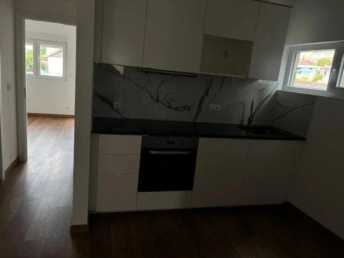 Apartamento T2 para Arrendamento em Oliveira do Douro Foto 6