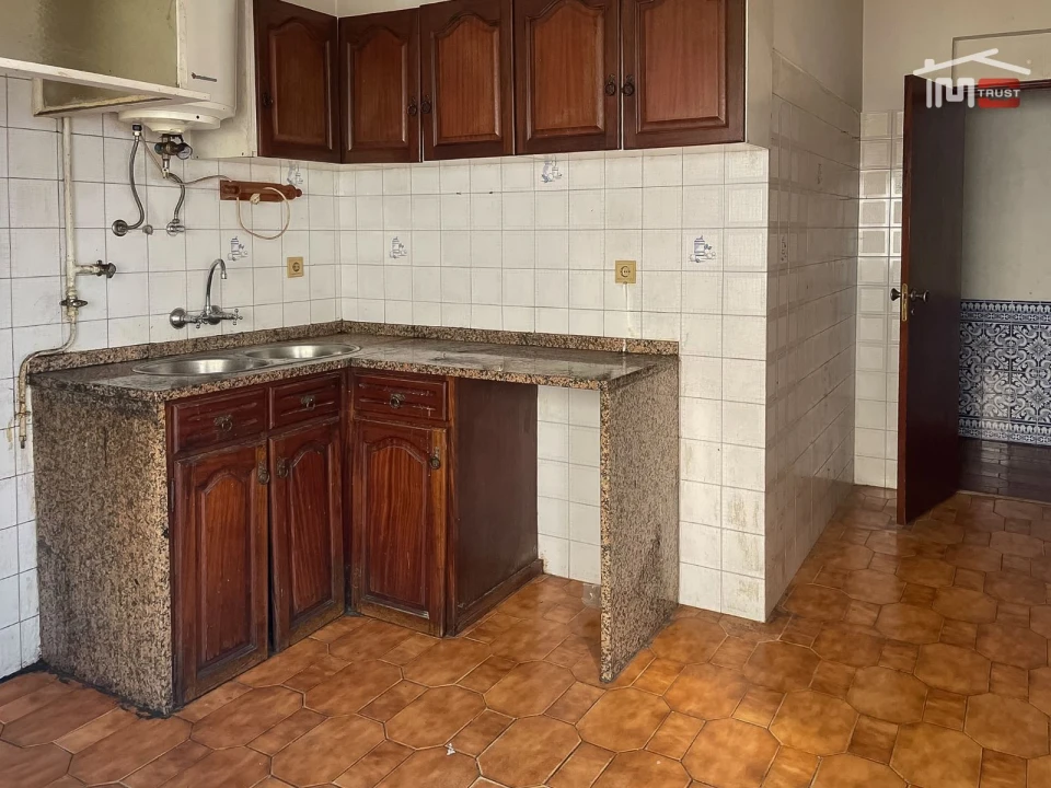 Apartamento T1 para Venda em Abrantes (São Vicente e São João) e Alferrarede Foto 1