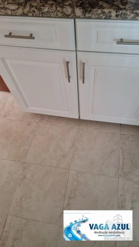 Quarto para Arrendamento em Paranhos