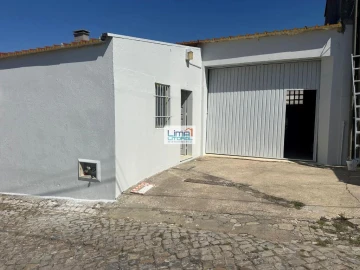 Armazém para Venda em Leiria, Pousos, Barreira e Cortes